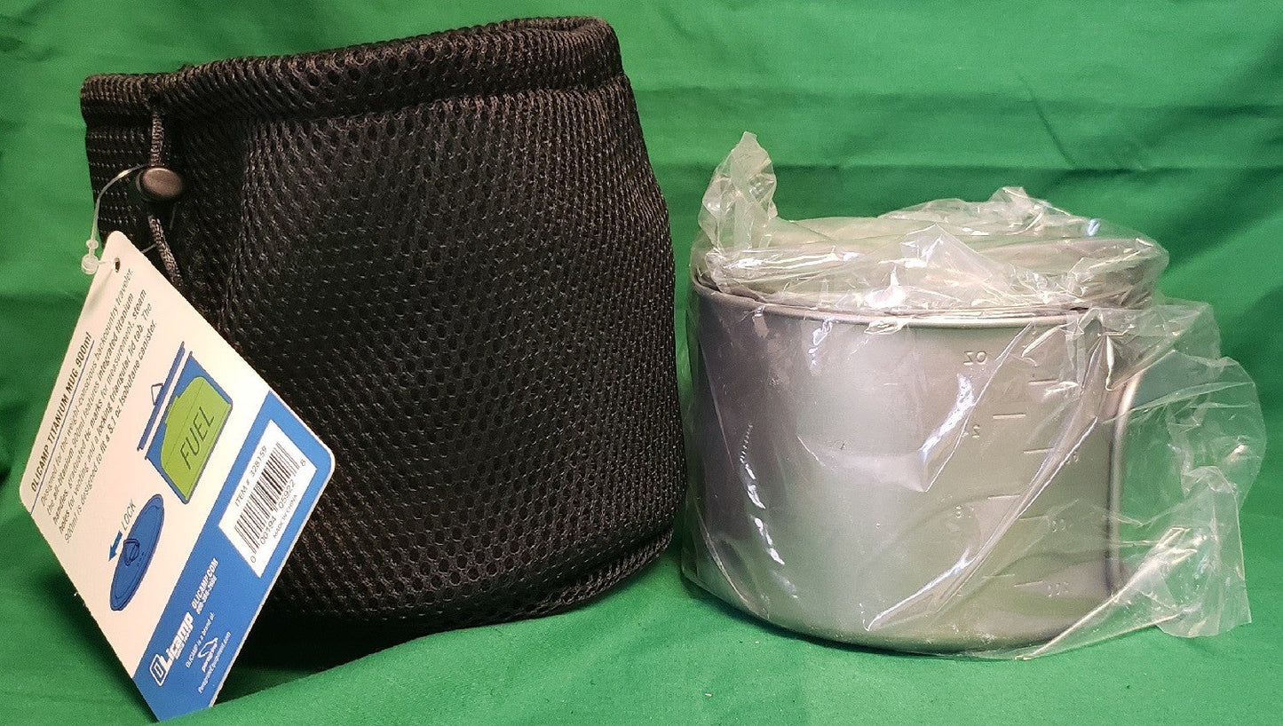 Olicamp Space Saver Ultralight Titanium 900ml Pot w/Folding Handles, Lid, & Bag